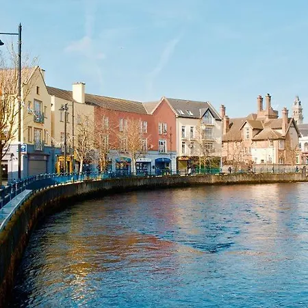 The Courtyard Retreat Daire *